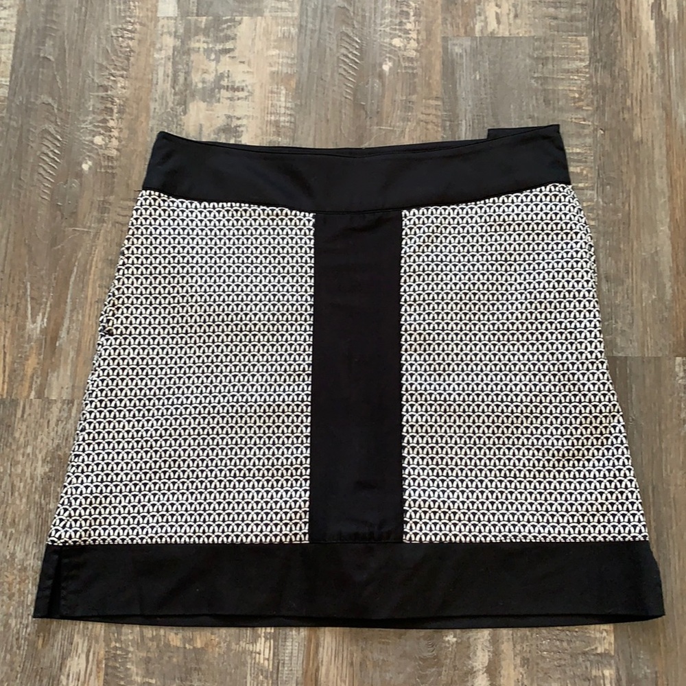 🌻GREG NORMAN cute golf skort like new.